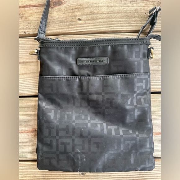 Tommy Hilfiger Black Messenger Crossbody Bag - Picture 4 of 4